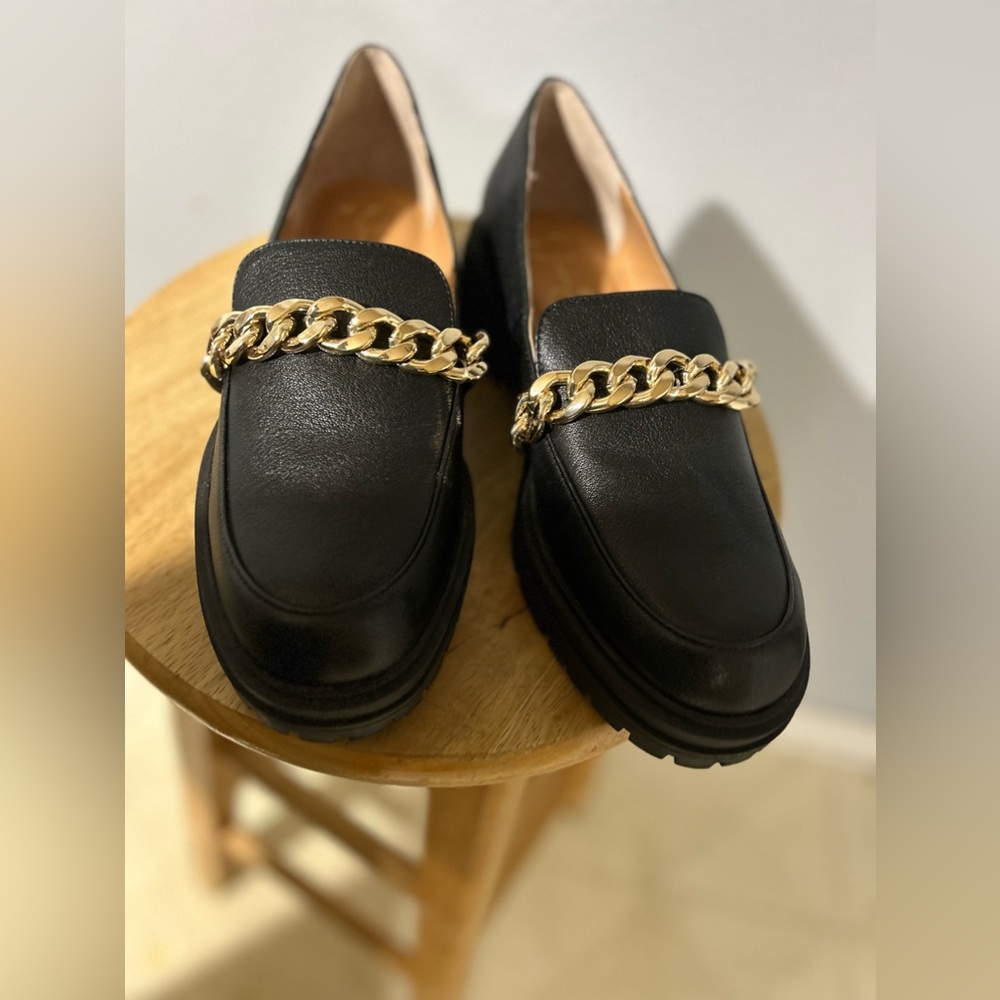 Jessica Simpson Black Loafers with Gold Chain Size 9M